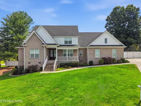 2109 Boxwood Ln, Cookeville, TN 38506