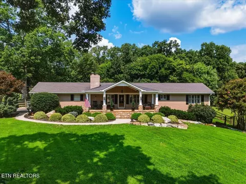 902 Summer Hill Ct, Friendsville, TN 37737