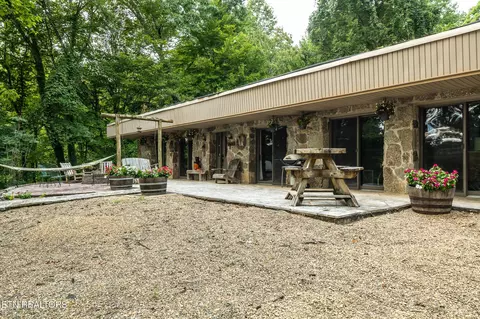 230 Comb Ridge Rd, Maynardville, TN 37807