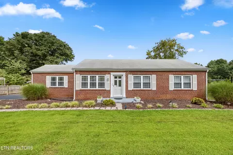 3725 Lucinda Dr, Knoxville, TN 37918