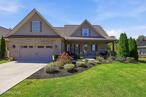 103 Crest Pointe Ln, Oak Ridge, TN 37830