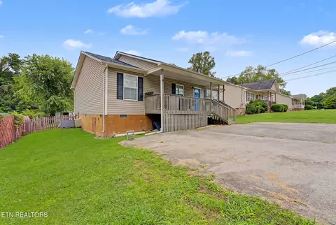 3910 Oakland Dr, Knoxville, TN 37918