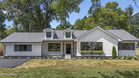 749 Cherokee Blvd, Knoxville, TN 37919