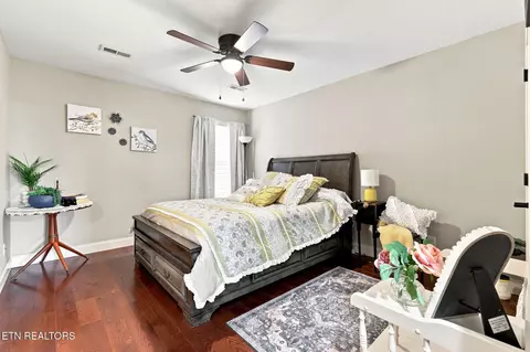 Bedroom - 1405 Caleb Tr, Greenback, TN 37742 photo 3 of 6