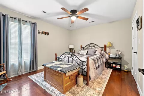 Bedroom - 1405 Caleb Tr, Greenback, TN 37742 photo 5 of 6