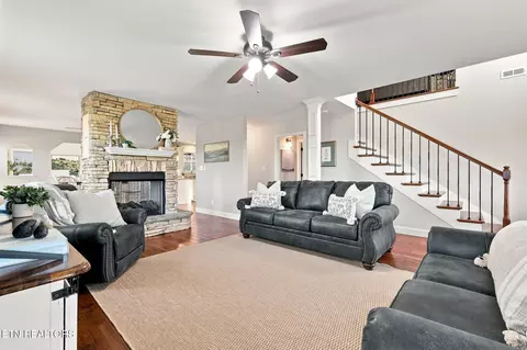 Living - 1405 Caleb Tr, Greenback, TN 37742 photo 1 of 3