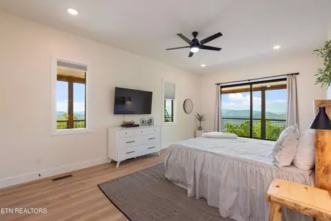 Bedroom - 875 Shell Mountain Rd, Sevierville, TN 37876 photo 1 of 6