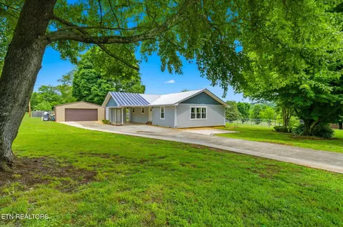112 County Road 142, Riceville, TN 37370