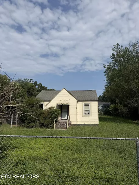 5107 Tenwood Dr, Knoxville, TN 37921