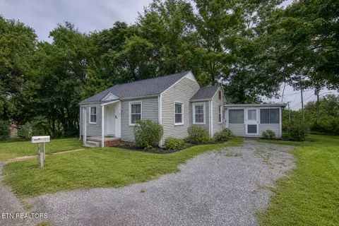 1700 Iroquois St, Knoxville, TN 37915