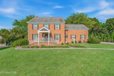 2309 Macintosh Cir, Knoxville, TN 37932