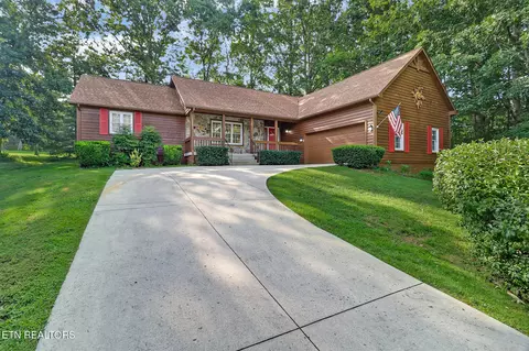 25 Amesbury Ct, Crossville, TN 38558