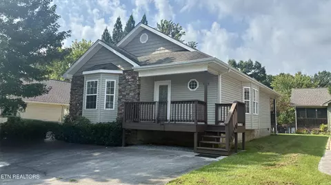 2708 Cobblestone Dr, Pigeon Forge, TN 37863