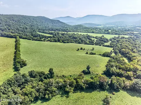 5210 Lowes Gap Rd, Pikeville, TN 37367