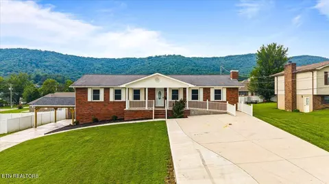 334 Indian Mound Cir, Jacksboro, TN 37757