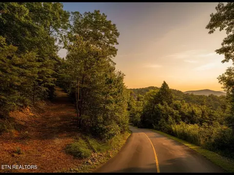 lot127 E Settlers View Ln, Sevierville, TN 37862