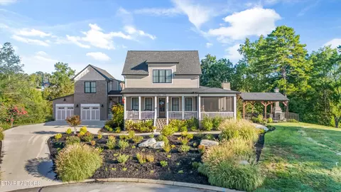 279 Serenity Dr, Harriman, TN 37748