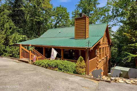 919 Deer Run Way, Sevierville, TN 37862