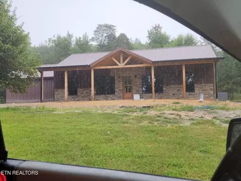 181 Sunshine Ln, Spring City, TN 37381