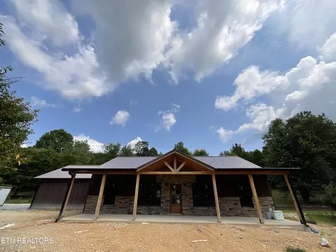 181 Sunshine Ln, Spring City, TN 37381