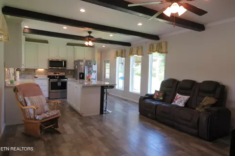 197 Armstrong Rd, Doyle, TN 38559 photo 2