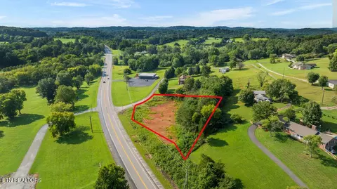 124 Holt Dr, Loudon, TN 37774