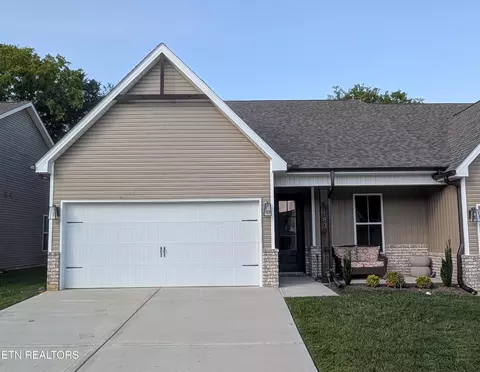 183 Elise Way, Lenoir City, TN 37771