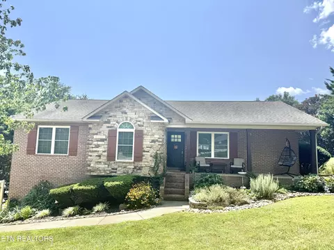 423 Hiddenbrook Ln, Maryville, TN 37804