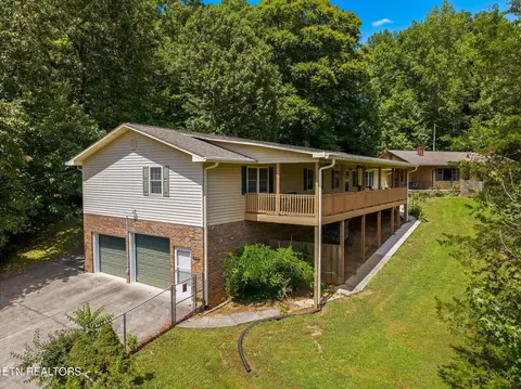 340342 Bank St, Tellico Plains, TN 37385