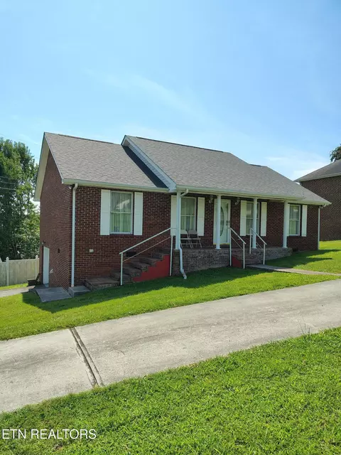 525 Fan St, Tazewell, TN 37879
