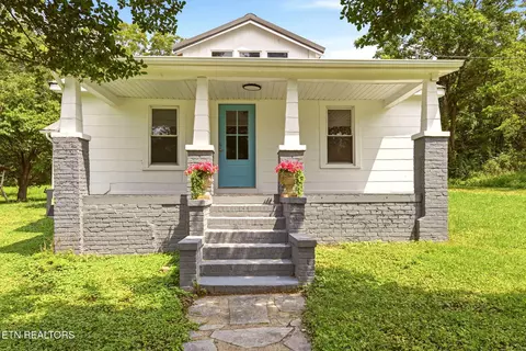 3300 Lake City Hwy, Rocky Top, TN 37769