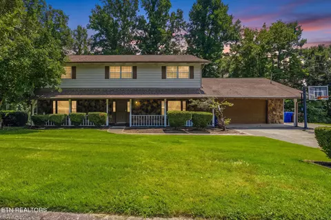 117 Garnet Ln, Oak Ridge, TN 37830
