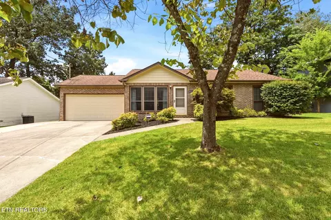 1409 Waynesboro Ln, Knoxville, TN 37923