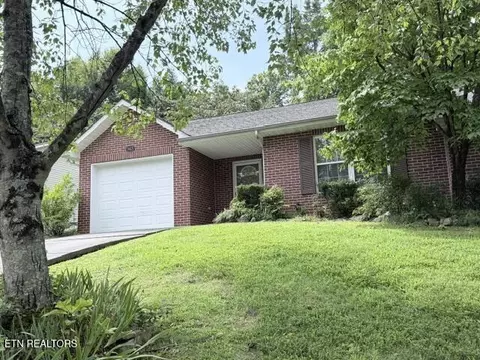 943 Spring Park Rd, Knoxville, TN 37914