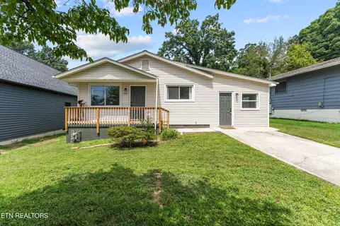 2705 Spencer St, Knoxville, TN 37917
