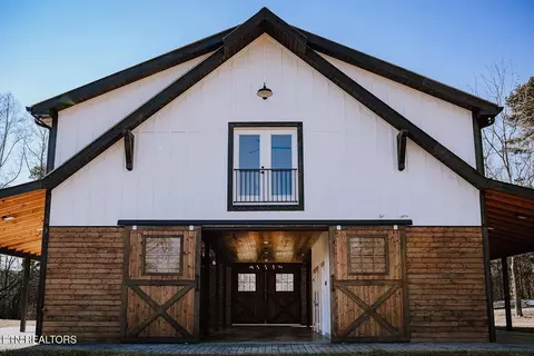 1144 Wooddale Church Rd, Strawberry Plains, TN 37871