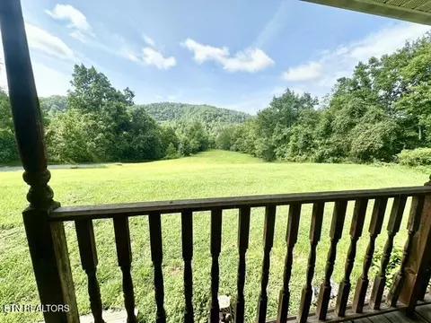 Exterior - 271 Lakin Dr, Clintwood, VA 24228 photo 5 of 5
