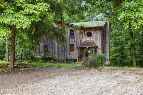 8742 Majors Rd, Knoxville, TN 37938