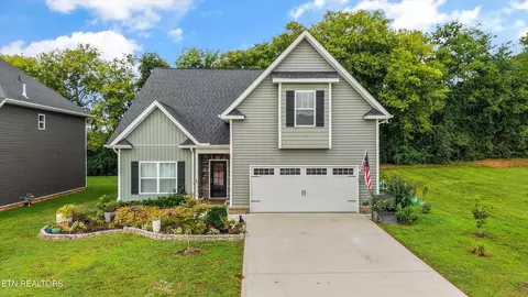 8537 Creek Valley Ln, Knoxville, TN 37931