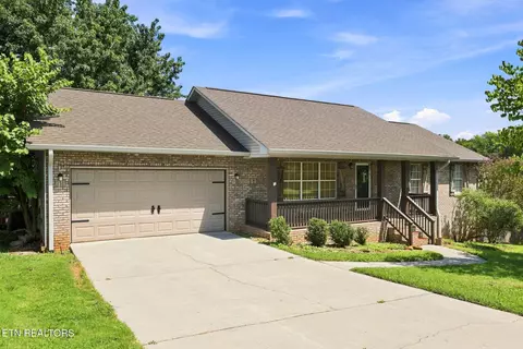 1109 Willow Creek Cir, Maryville, TN 37804