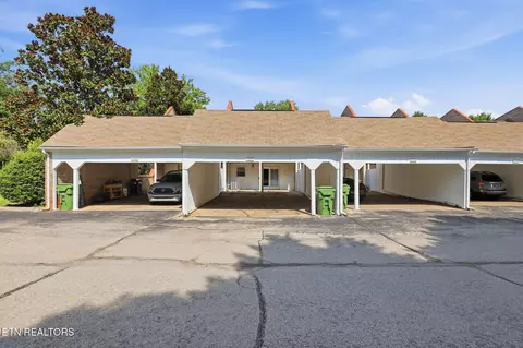 1954 Sequoyah Ave, Maryville, TN 37804