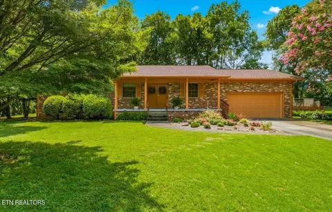 3800 Seeber Dr, Knoxville, TN 37918