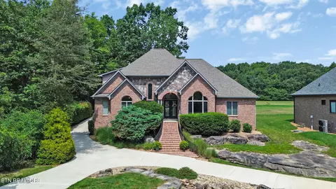 171 Tomlon Rd, Crossville, TN 38555