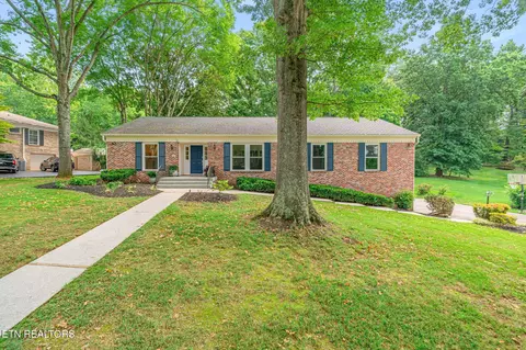 700 Kempton Rd, Knoxville, TN 37909