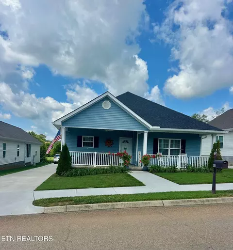 942 Stratford Ave, Sweetwater, TN 37874