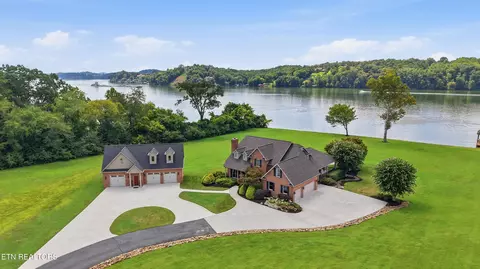 4262 Lake Meadow Way, Louisville, TN 37777