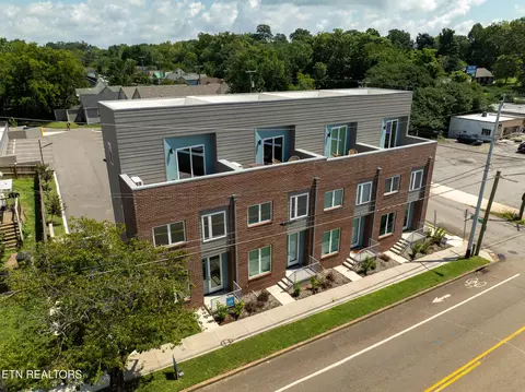 1602 N Central St #104, Knoxville, TN 37917