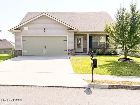 1939 Mahogany Wood Tr, Knoxville, TN 37920