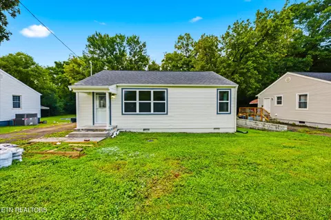3102 Boright Dr, Knoxville, TN 37917