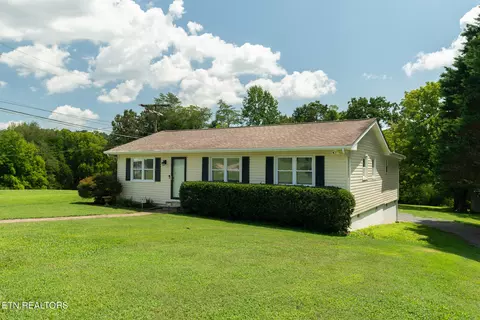 8718 Gleason Dr, Knoxville, TN 37923